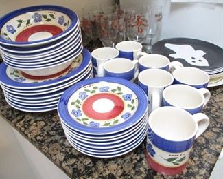 MORE DINNERWARE
