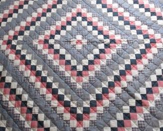 AMISH QUILT