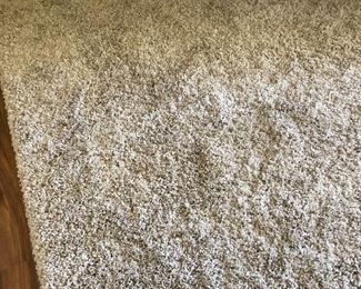 Shag rug, cream.