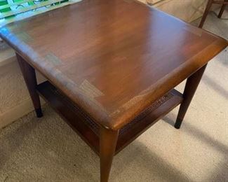 Mid Century Modern Lane Acclaim Side Table
Excellent condition! 
Beautiful little table
Measures: 18” x 17 1/2” x 14” tall.