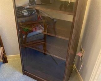 Stereo Cabinet
Good condition.
22” across x 16” deep x 41 1/2” tall.
Must be able to move and load yourself.