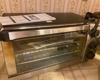 Black & Decker Toaster Oven
Good working condition.
