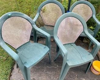 Set of 4 outdoor chairs
Good condition
Measure 23” across x 17” deep x 17” tall to seat.
