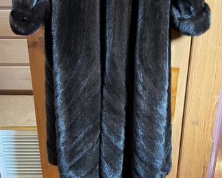 Full Length Mink Coat	SZ Small	
