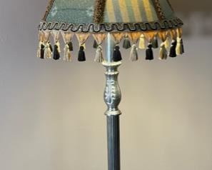 Single Metal Column Lamp	34in H x 10in Diameter	
