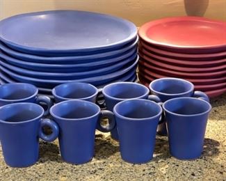 24pc Luna Garcia Gigante Diner Ware Set Plates Cups	13 inches and 10 inches 4” cup	
