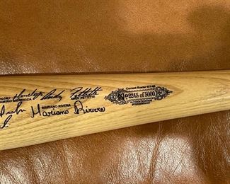 1998 New York Yankees World Series Champions Baseball Bat 2245 of 5000 Bat	34.75 long	
