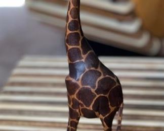 Hand carved Kenyan Giraffe	24x5x3in	HxWxD
