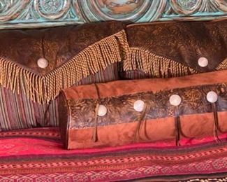 4pc Full Size Western Bed Set	Full Size	
