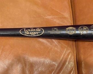 Yankee Stadium Final Season Commemorative Baseball Bat 1923-2008 Louisville Slugger New York Yankees	33.75 long	

