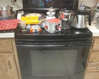Range and kitchen accessories