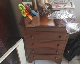Sewing cabinet