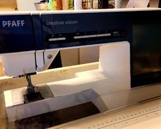 PFAFF Creative Vision machine