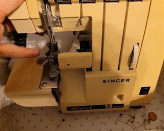 Singer Ultralock 14 machine