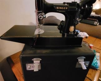 Featherweight Singer sewing machine