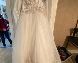 Oleg Cassini size 2