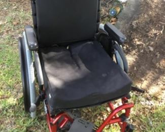Heavy duty wheel chair