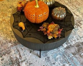 Pottery Barn Fargo 40” Round Reclaimed Wood Coffee Table 