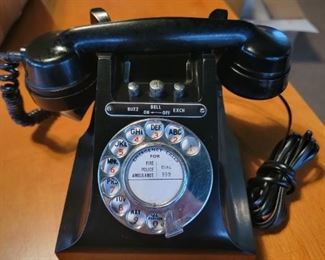 15.	   1940’s Indian ITT Rotary w/3 chrome exchange buttons	$175