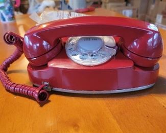 18.	   ATT Muted Red Princess Rotary Circa 1960’s					 
      $45