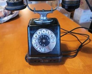 22.	   1924 Siemans Top Cradle Rotary						$225