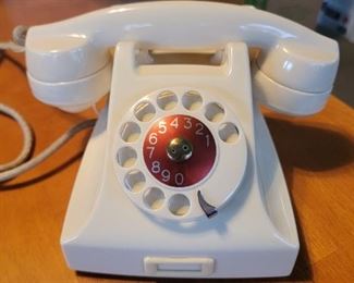 29.	   White Ericsson 1000 Type C Circa 1958					$185