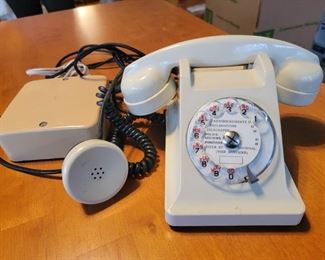 30.	   Ivory French PTT Rotary w/extra Listener and Ringer			$250