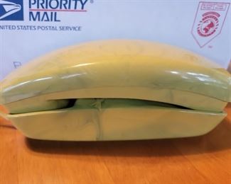 55.	    Stromberg & Carlson Yellow Green Swirl Trimline Circa 1972	$55