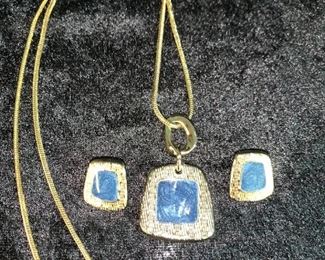 Long necklace, pendant