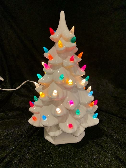 1970s White Ceramic Christmas Tree
