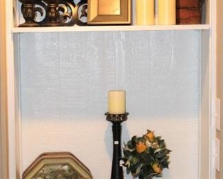 Lots of decorative items through out the house.