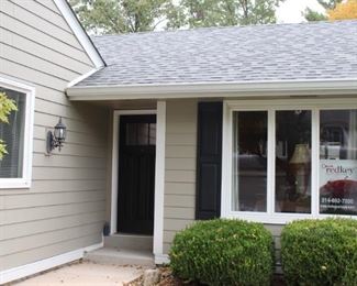 This attached villa is filled with nice items.  