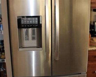 This Whirlpool refrigerator is not in working order. The family says that it stopped working two weeks ok.  We believe the thermostat went out.  The part would cost approximately $90.  The model number is GI6SDRXXY07.  We are asking $250 for the refrigerator. Sold as is.