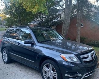 Correction!!!2013Mercedes SUV. 88,000 miles. Good clean condition. Will take bids until 3pm on Sat …with starting base price of $13,900…AS IS.