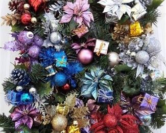 Lot of Christmas Tree Decorative  Clips | Presents and Flowers