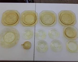 Lot of 13 Depression Glass Plates, Saucers,2 Bowls and Teacup