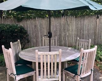 Kingsley-Bate outdoor dining for 6