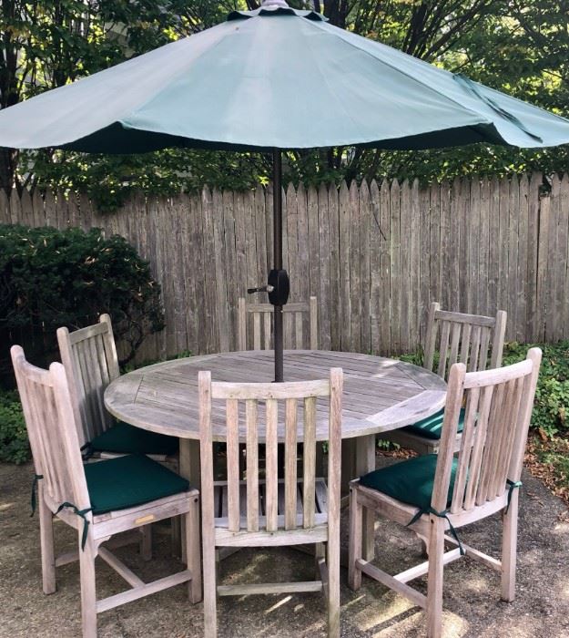 Kingsley-Bate outdoor dining for 6
