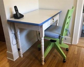 Enamel Top Child's Desk