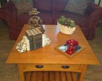 Broyhill Coffee table