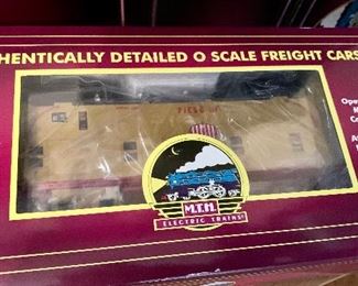 MTH Electric Trains - Tank Car - in box; Railroad, train, locomotive collectibles