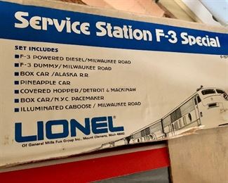 Lionel Service Station F-3 Special; Railroad, train, locomotive collectibles