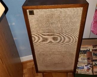 Vintage "AR" Speakers - two of them!