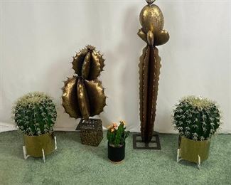 Fakti As in Fake Cacti