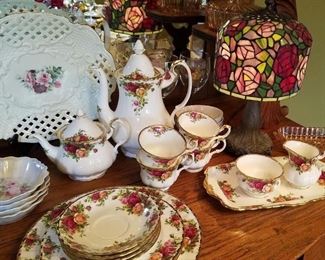 More of the 'Old Country Roses' china