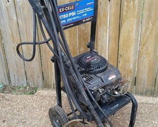 Gas powered pressure washer