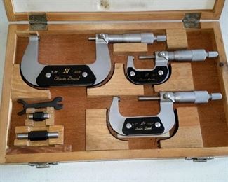 Chuan Brand micrometer set