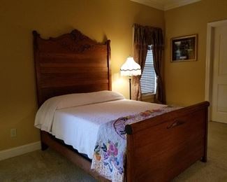Antique oak full size bed 