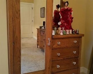 Antique oak chifferobe