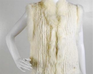 28	Overland Knitted Ivory Angora Rabbit Fur Vest	Overland est. 1973 Quality Natural Outerwear "LAUREL" Knitted Angora Rabbit Fur Vest Single Hook Front Closure Size - Small

